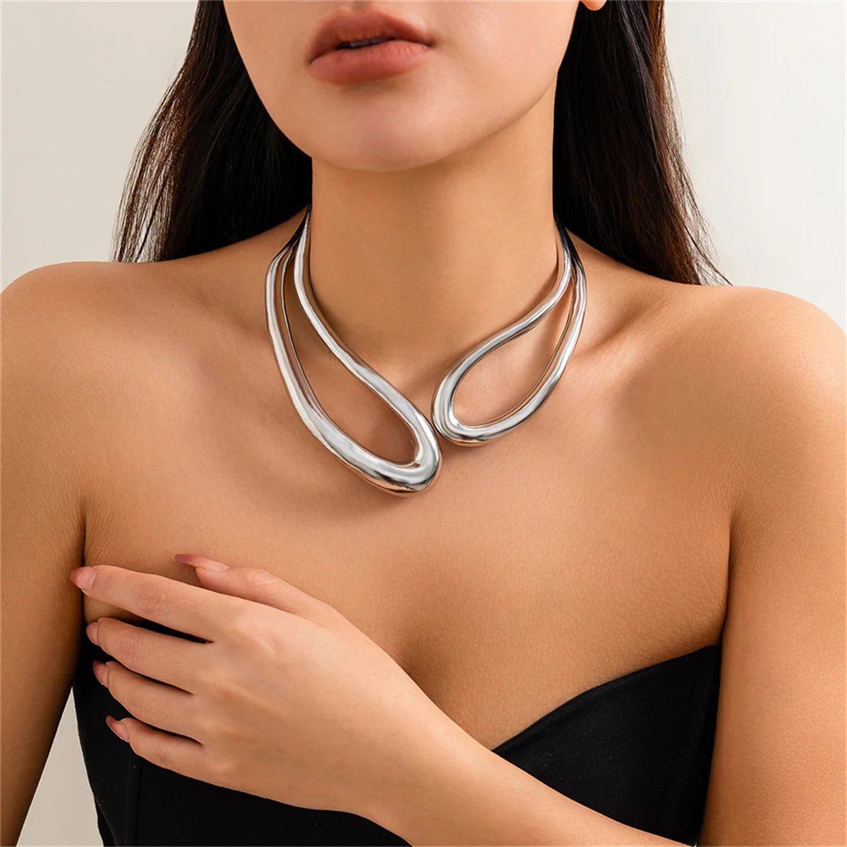 Minimalist Geometric Choker Necklace