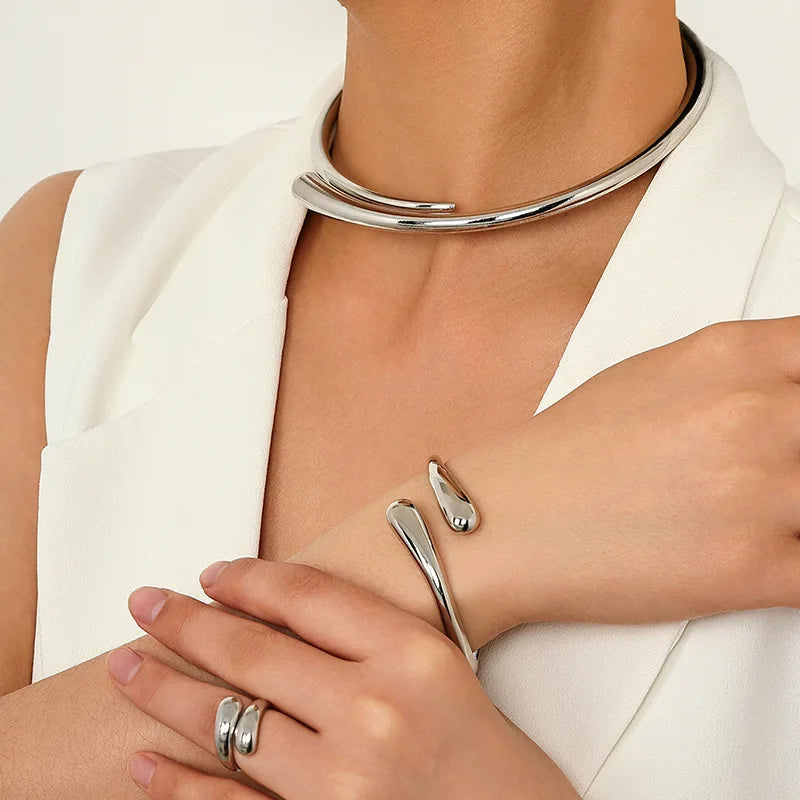 Elegant Geometric Metal Choker & Jewelry Set