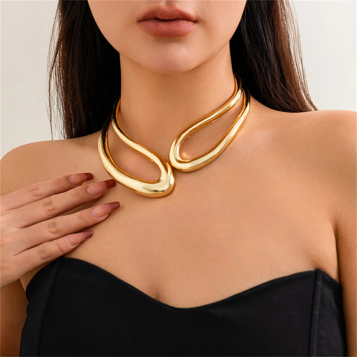 Minimalist Geometric Choker Necklace